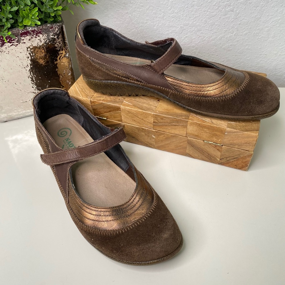 Naot Kirei Mary Jane Shoes Brown Suede Bronze Metallic Leather Strap EU 42 US 11